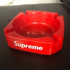 Supreme ashtray